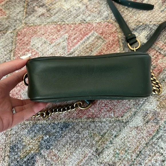 Tory Burch Kira Chevron Small Camera Bag - Picture 4 of 7